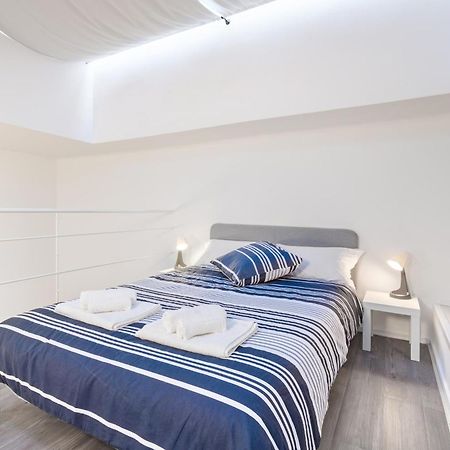 토리노 Exclusive Loft Crocetta - Free Private Parking & Wi-Fi - 5 Min To Metro Nizza - Ac 빌라 외부 사진