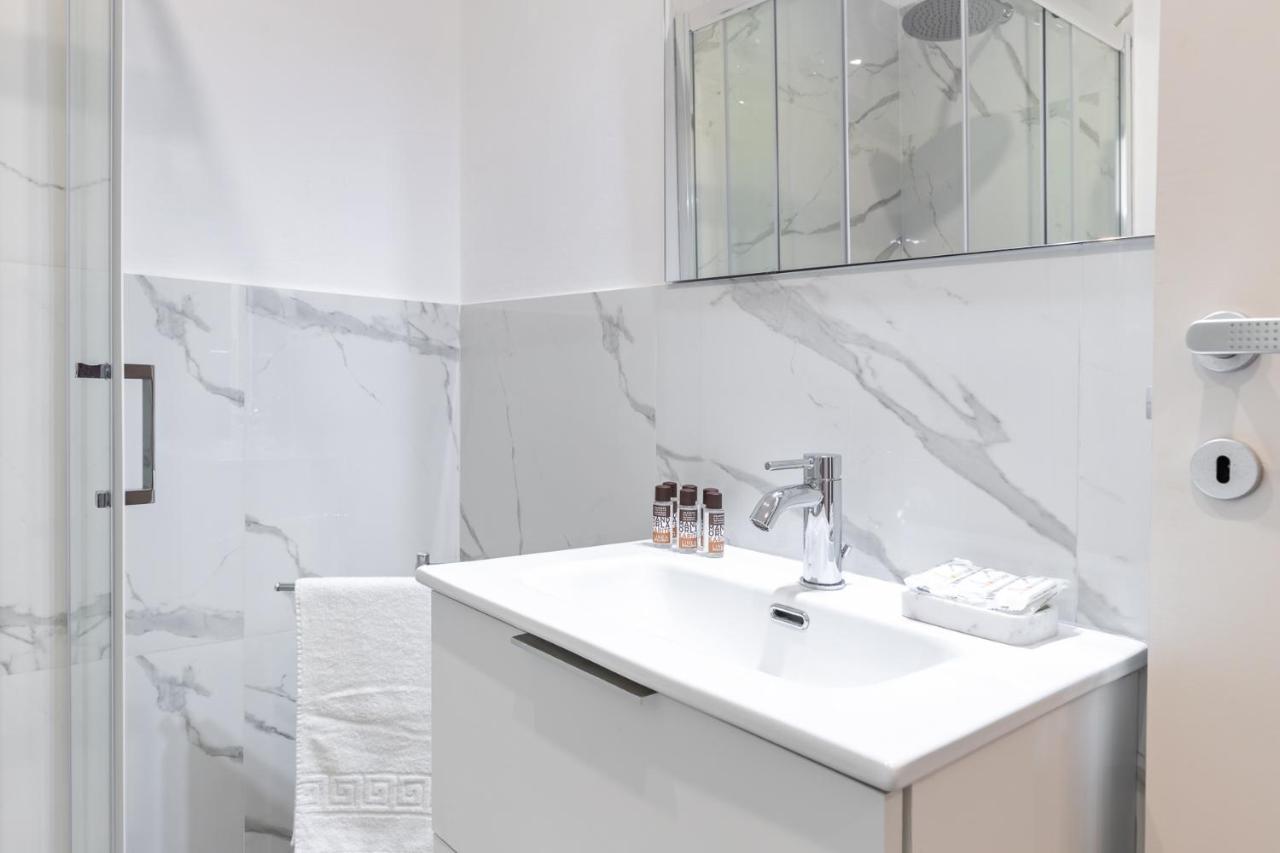 토리노 Exclusive Loft Crocetta - Free Private Parking & Wi-Fi - 5 Min To Metro Nizza - Ac 빌라 외부 사진