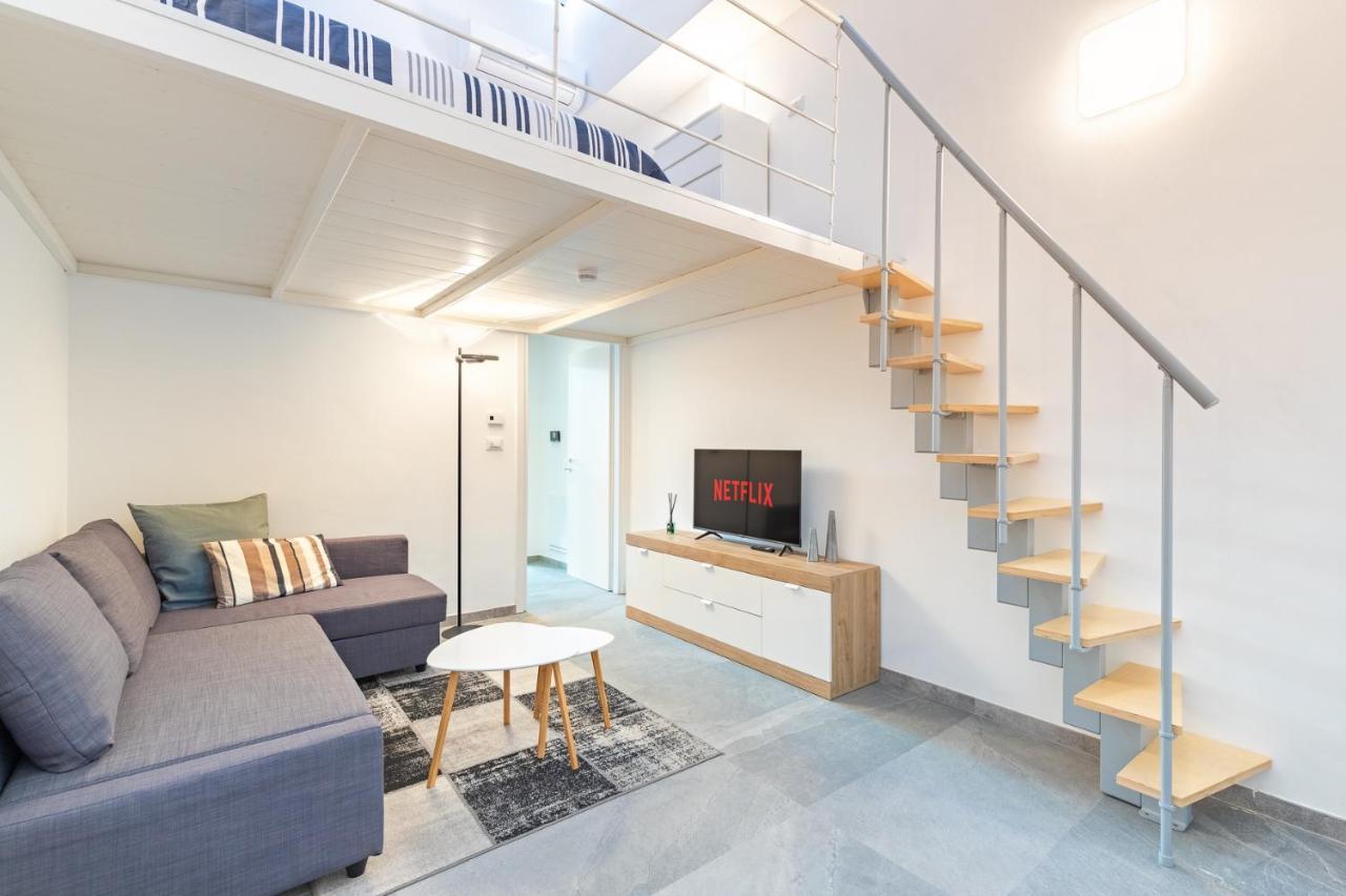 토리노 Exclusive Loft Crocetta - Free Private Parking & Wi-Fi - 5 Min To Metro Nizza - Ac 빌라 외부 사진